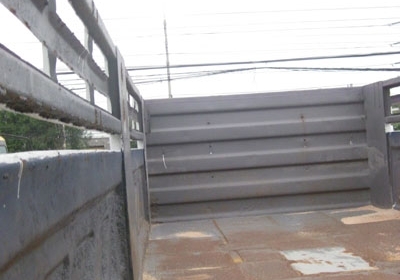 ขายหางพ่วงดั้มพ์ 2 เพลา สามมิตร สภาพพร้อมใช้ โทร 088-4501277