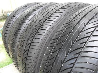 ขายยาง MICHELIN VIVACY ปี11(1ชุด) 215/60/16 ราคา 3,000 ดูของแถวปากเกร็ด สนใจติดต่อ 090-676-4651 เบียร์ครับ
