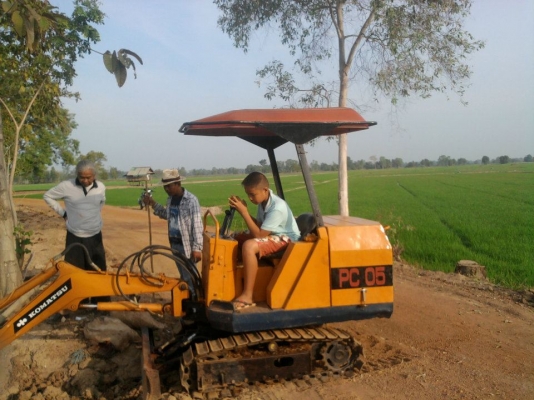 ขาย รถ backhoe komatsu PC05 ขายพี่ พิทัก 087-638-2882