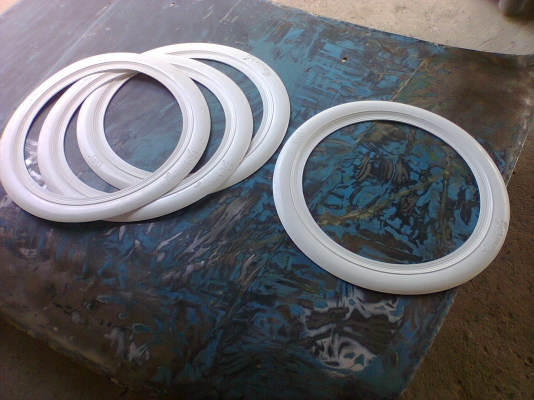 ยางแปะขอบขาว14"    2500