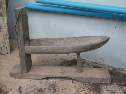 เครื่องหั่นใบยาสูบ เก่าเก็บ ไม้สัก เครื่องหั่นใบยาสูบ เก่าเก็บ ไม้สัก