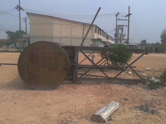 แท้งน้ำ 12,000 ลิตร สภาพดี พร้อมขาตั้ง ของอยู่หาดใหญ่