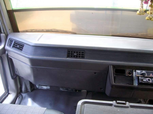 รถตู้บรรทุก 6 ล้อ ตู้ 10บาน 7.2เมตร MITSU FUSO FK457 6D16 Turbo