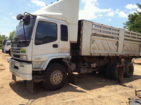 สิบล้อ อิซูซู 270แรง  ปี 49 รถสวย สภาพพร้อมใช้งาน