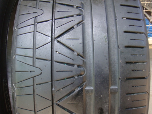 ขายยาง Nitto Invo 255/40/18 ปี 10