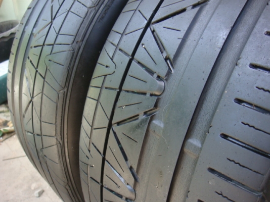 ขายยาง Nitto Invo 255/40/18 ปี 10