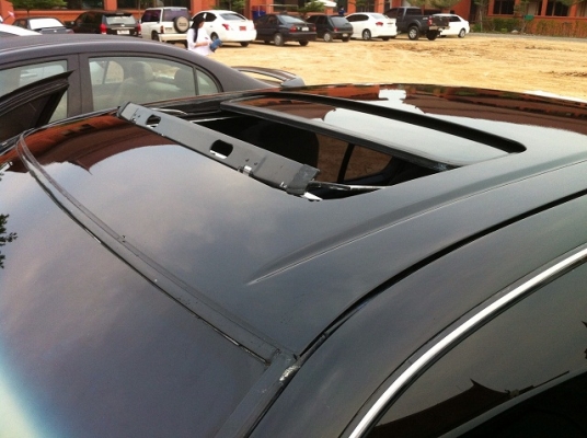 จำหน่ายหลังคา Sunroof และบริการติดตั้ง เปลียนรถบ้าน เป็นรถหรูมีสไตล์