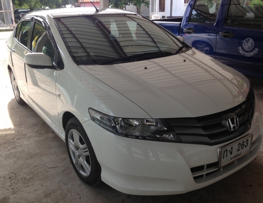 HONDA CITY VTEC 1.5 MT ปี 2011 รถบ้านสีบางเดิมๆทั้งคัน เจ้าของใช้งานน้อยใช้งานรักษา วิ่งได้ 50,344 กม.สวยจัดทั้งคัน เครื่องแห้งแรงดี ภายในเก๋งสวยหรู CD เบาะหนัง พ.เพาเวอร์ ก.ไฟฟ้า ช่วงล่างยางสภาพดี 80\% พร้อมใช้งานได้เลย เอกสารทะเบียนภาษีครบพร้อมโอน ราคาต่