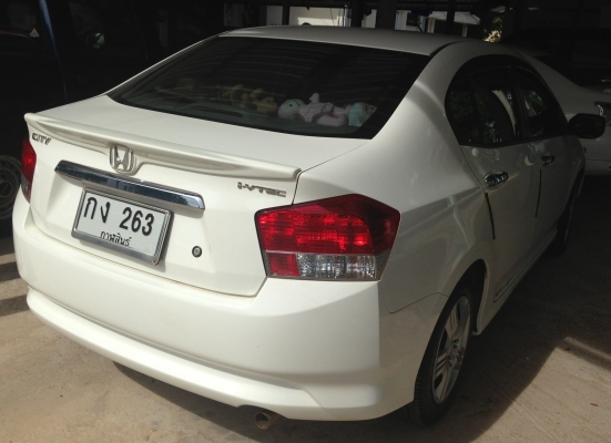 HONDA CITY VTEC 1.5 MT ปี 2011 รถบ้านสีบางเดิมๆทั้งคัน เจ้าของใช้งานน้อยใช้งานรักษา วิ่งได้ 50,344 กม.สวยจัดทั้งคัน เครื่องแห้งแรงดี ภายในเก๋งสวยหรู CD เบาะหนัง พ.เพาเวอร์ ก.ไฟฟ้า ช่วงล่างยางสภาพดี 80\% พร้อมใช้งานได้เลย เอกสารทะเบียนภาษีครบพร้อมโอน ราคาต่