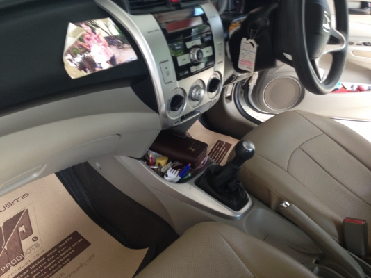 HONDA CITY VTEC 1.5 MT ปี 2011 รถบ้านสีบางเดิมๆทั้งคัน เจ้าของใช้งานน้อยใช้งานรักษา วิ่งได้ 50,344 กม.สวยจัดทั้งคัน เครื่องแห้งแรงดี ภายในเก๋งสวยหรู CD เบาะหนัง พ.เพาเวอร์ ก.ไฟฟ้า ช่วงล่างยางสภาพดี 80\% พร้อมใช้งานได้เลย เอกสารทะเบียนภาษีครบพร้อมโอน ราคาต่