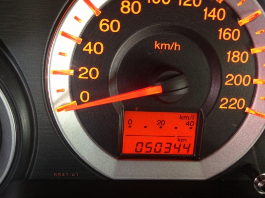 HONDA CITY VTEC 1.5 MT ปี 2011 รถบ้านสีบางเดิมๆทั้งคัน เจ้าของใช้งานน้อยใช้งานรักษา วิ่งได้ 50,344 กม.สวยจัดทั้งคัน เครื่องแห้งแรงดี ภายในเก๋งสวยหรู CD เบาะหนัง พ.เพาเวอร์ ก.ไฟฟ้า ช่วงล่างยางสภาพดี 80\% พร้อมใช้งานได้เลย เอกสารทะเบียนภาษีครบพร้อมโอน ราคาต่