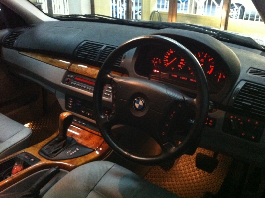 ขายรถ BMW X5 3.0 ขายรถ BMW X5 3.0