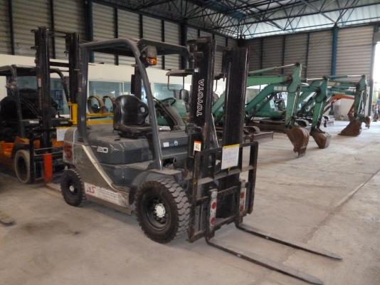 ขายรถฟอร์คลีฟท์ KOMATSU FG15HT20 เสา3 เมตรออโต้ ปี2006 รถนอกนำเข้า ติดต่อ มานะ 085-9049669