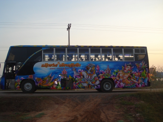 ขายรถบัสเบนช์ เครื่อง ek 100 260 แรง สถาพใหม่ พร้อมใช้งาน