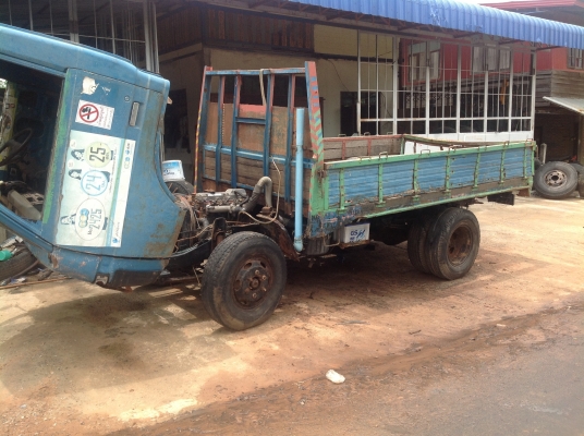จะตัด 6 ล้อหนุ่มทางหลวง ช่วงสั้น เครื่อง 100 แรง มีทะเบียน ถูกๆ จะตัด 6 ล้อหนุ่มทางหลวง ช่วงสั้น เครื่อง 100 แรง มีทะเบียน ถูกๆ