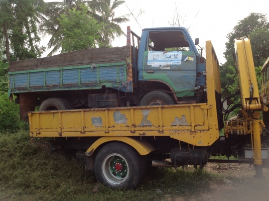 จะตัด 6 ล้อหนุ่มทางหลวง ช่วงสั้น เครื่อง 100 แรง มีทะเบียน ถูกๆ จะตัด 6 ล้อหนุ่มทางหลวง ช่วงสั้น เครื่อง 100 แรง มีทะเบียน ถูกๆ