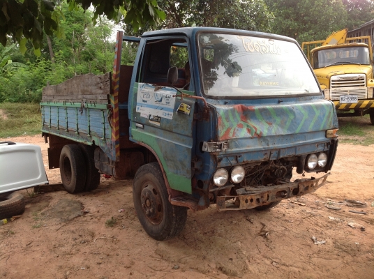 จะตัด 6 ล้อหนุ่มทางหลวง ช่วงสั้น เครื่อง 100 แรง มีทะเบียน ถูกๆ จะตัด 6 ล้อหนุ่มทางหลวง ช่วงสั้น เครื่อง 100 แรง มีทะเบียน ถูกๆ
