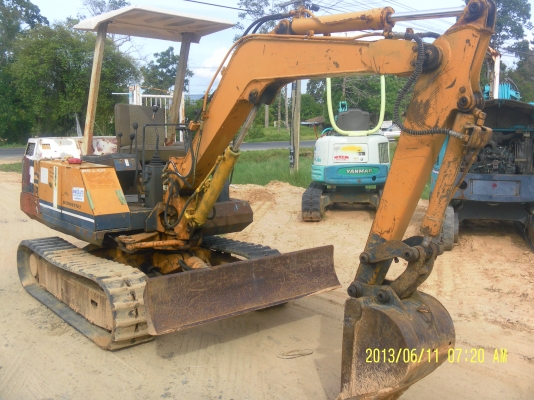 รถแม็คโครโคมัสสุPC20-5เก่านอกพร้อมใช้มีเอกสารนำเข้าโทร0816426706