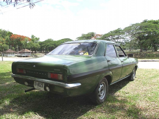 ขายหรือแลก รถหรู ด่วน vauxall victor กลัว dsi มาตามยึดใครชอบความมันส์แบบสวิงลองดูครับมีรูป