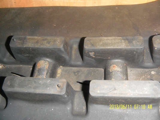 แทรคยางแม็คโครPC20-38UU1คู่ราคา48000บาท ของใหม่