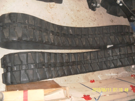 แทรคยางแม็คโครPC20-38UU1คู่ราคา48000บาท ของใหม่