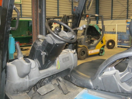 SUMITOMO 11FD25PAXI ,2.5Tเสา4 เมตร ออโต้ปี 2009 ,830 ชม.รถนอกนำเข้า ไม่เคยใช้ในไทย