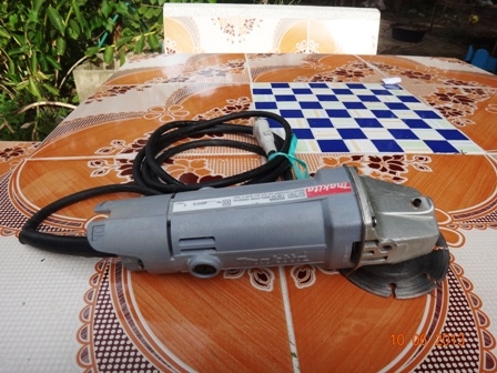 เครื่องเจียรไฟฟ้าMakitaรุ่น 9500NB สภาพใหม่ ราคาถูก