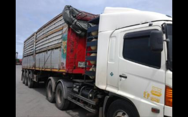 ขาย HINO NGV  รถศูนย์ หัวหาง 3 เพลาแท้ๆ รถ3ปี ขายชุดละ 2,900,000