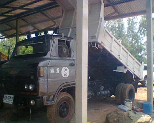 ขายหกล้อดั้ม KM310ซื้อใช้ทำขายมีกำไร