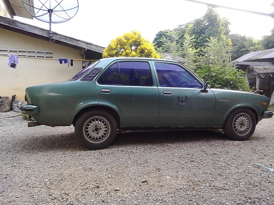 ขายรถเก๋งโบราณ Izusu Gemini 2523