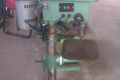 สภาพดีครับมอเตอร์ มิสซูบิชิ 1/4  แรง  ขนาดหัวจับ 8 หุน  16 mm  สภาพดีครับพร้อมใช้งานครับ  ความสูงประมาณ 1  เมตร   ราคานี้คุ้มครับ