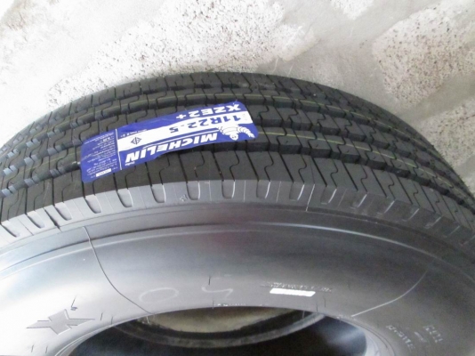 ขายยางใหม่ปี 2013 ครับ มิชลิน 11r 22.5 (4เส้น)