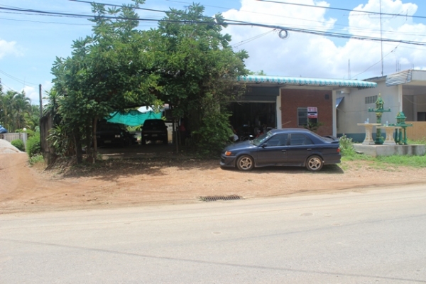 ขายที่ดินพร้อมบ้านจำนวน 2 แปลงติดถนนในวัฒนานคร สระแก้ว