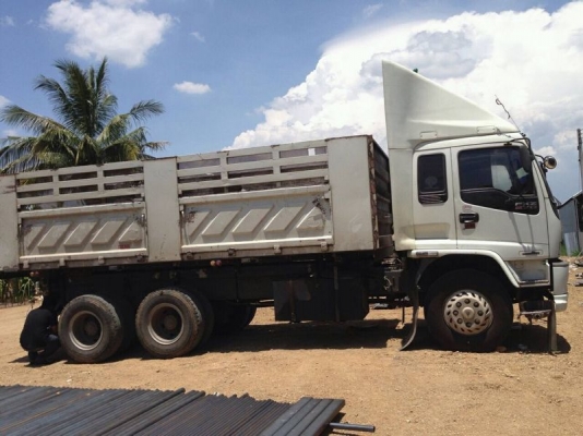 รถอิซูซุ 10 ล้อดั้ม FXZ 270 แรงม้า ปี 49  สนใจติดต่อ 081 - 6079515