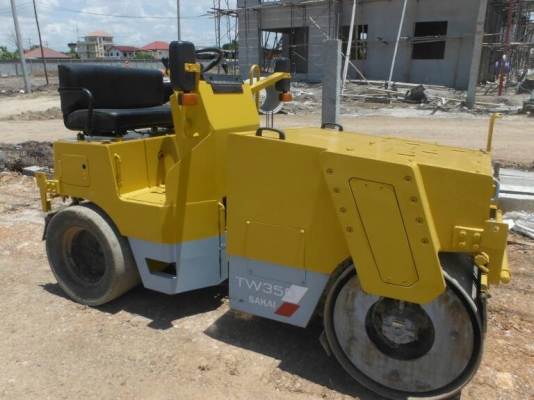 ขายรถบดซาไกร4ตันเก่านอกยี่ปุ่นใช้งานในไทย4เดือนราคาถูกมีเอกสารทำทะเบียน