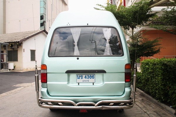 ขายรถตู้ Commuter เครื่อง 2JZ หลังคาสูง ช่วงยาว