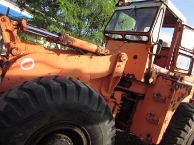 ขาย-รถตักล้อยาง ยี่ห้อ TCM เครื่องยนต์ดีเซล 6 สูบ มือสองนำเข้าจากญี่ปุ่น พร้อมใช้งานทันทีครับ