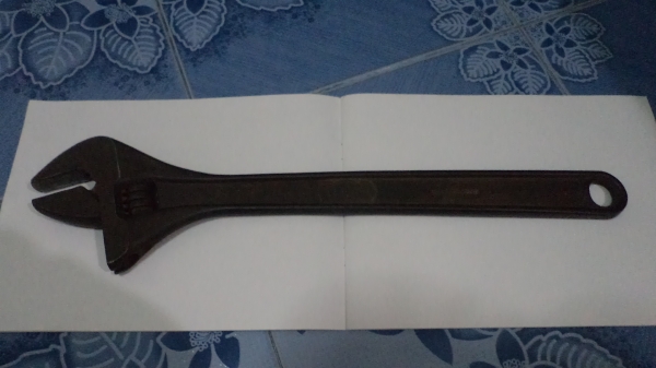 ประแจเลื่อน18" ประแจเลื่อน18"