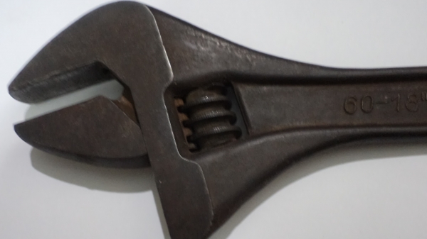 ประแจเลื่อน18"