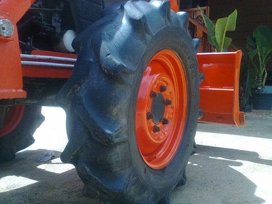 ขายรถไถคูโบต้า L3408 พร้อมอูปกรณ์ต่อพ่วง 2 ชิ้น ทะเบียนพร้อมชุดโอนพร้อมใช้พร้อมทำงาน