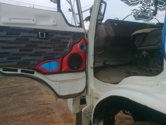 สิบล้อเทรลเลอร์ F18