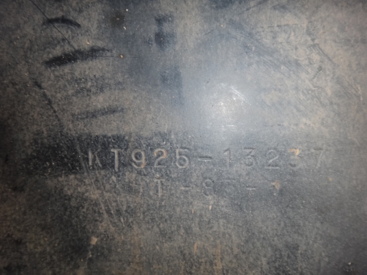 ขายด่วน  รถบรรทุก  เพลาเดียว  ฮีโน่  KT  925 แต่สวยทั้งเส้น เครื่อง  EH700 พร้อมใช้งานเอกสารพร้อม