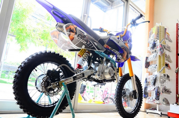 จำนวนจำกัด โปรโมชั่น  ลดราคา วิบาก  LP RACING ทรง เครื่อง LONCIN 125cc  มีเครื่อง 110-125