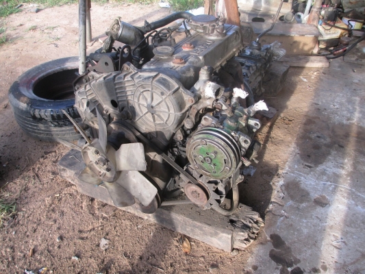 ขายเครื่อง อีซูซุ จิมมินี่ พร้อมชุดเกียร์ราคาเครื่องมอไซค์ หัวฉีด 2000 cc จอดนาน เครื่องไม่หมุน