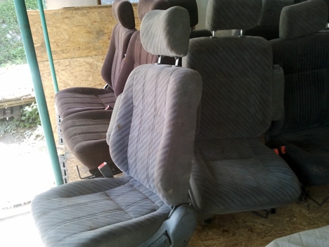 ขายเบาะกำมะหยี่รถยนต์เก่าญี่ปุ่น เหลือ 1 คู่ๆ ละ 1,500