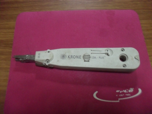 คีมเข้าสายโทรศัพย์,  เข้าสายแลน KRONE  HR-8801