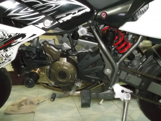 ขาย new ksr ปี2011 สีขาว หล่อๆสักคัน 48000 ราคาคุยได้คับ