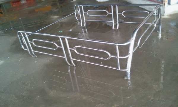 คอกสแตนเลส