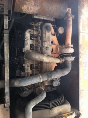 HITACHI EX 200-2 เอกสารเล่มทะเบียนครบ เครื่องเดิมปั๊มเดิมแห้งดีแรงดี ทำงานไม่โหลด ภายในเก๋งสะอาด แอร์เย็น ไฟฟ้าหน้าจอครบพร้อม ภายนอกบูมอาร์มสวยไม่มีปะไม่มีดาม ช่วงล่างสภาพดี 70\% พร้อมใช้งานได้เลย ราคาต่อรองได้ครับ