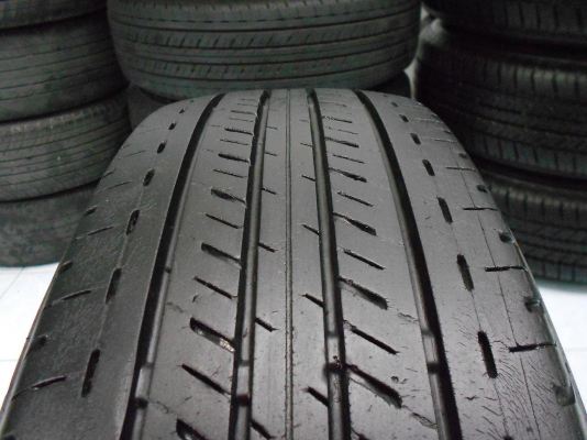 ขายล้อแม็ก Toyota Vigo ขอบ 15 พร้อมยางปลายปี 09 /เทิร์นได้-ใส่ฟรีค่ะ